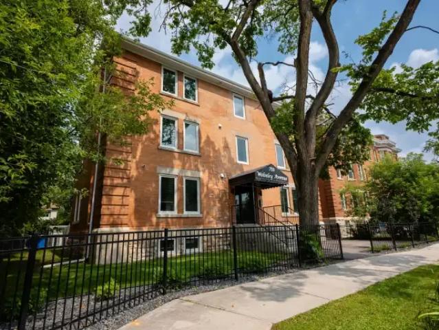 1 Bedroom Apartment Winnipeg MB 102051968