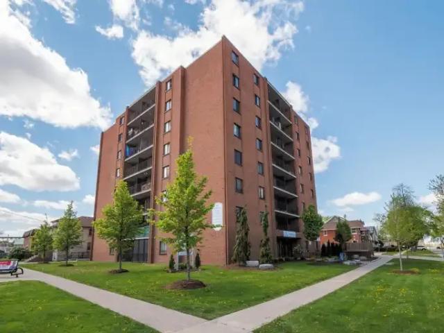 1 Bedroom Apartment Windsor ON 104469509