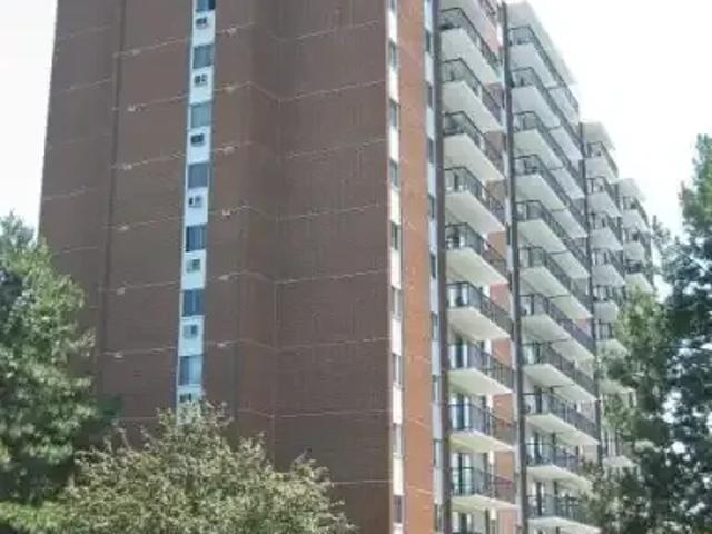 1 Bedroom Apartment Windsor ON 103487763