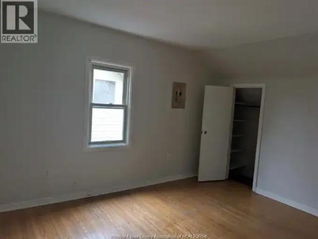 1 Bedroom Apartment Windsor ON LS100669361