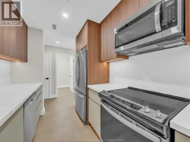 1 Bedroom Apartment Windsor ON LS101878355