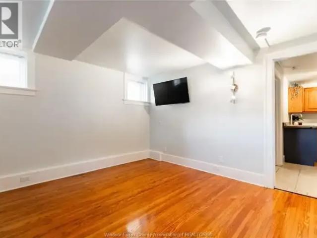 1 Bedroom Apartment Windsor ON LS102883789