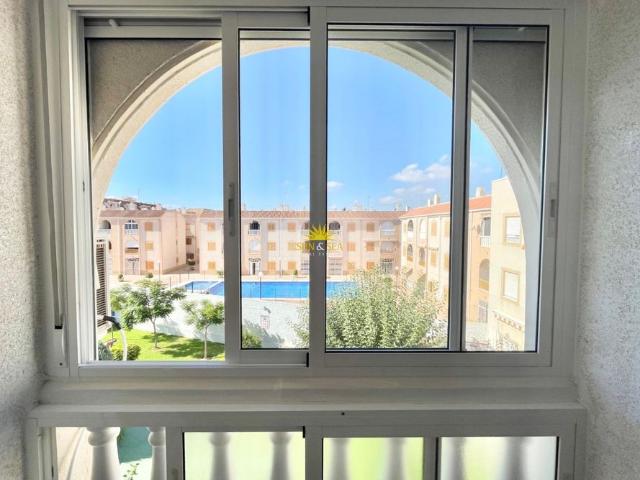 1 BEDROOM APARTMENT WITH COMMUNAL POOL IN ACEQUIÓN, TORREVIEJA