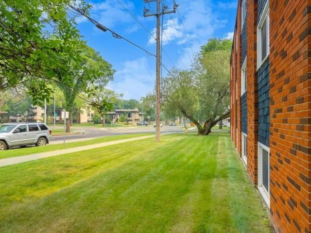 1 Bedroom at Stacy Manor
