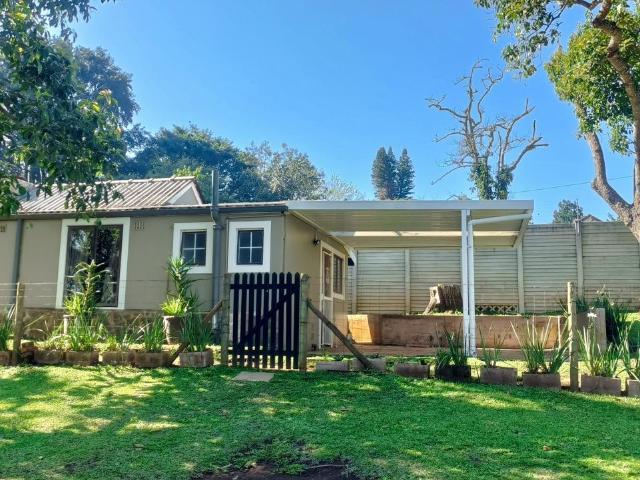 1 Bedroom bachelor flat to rent in Kloof