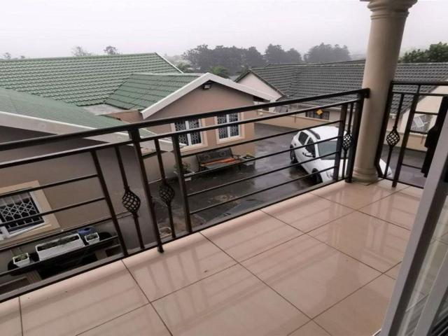 1 Bedroom bachelor flat to rent in Somerset Park, Umhlanga