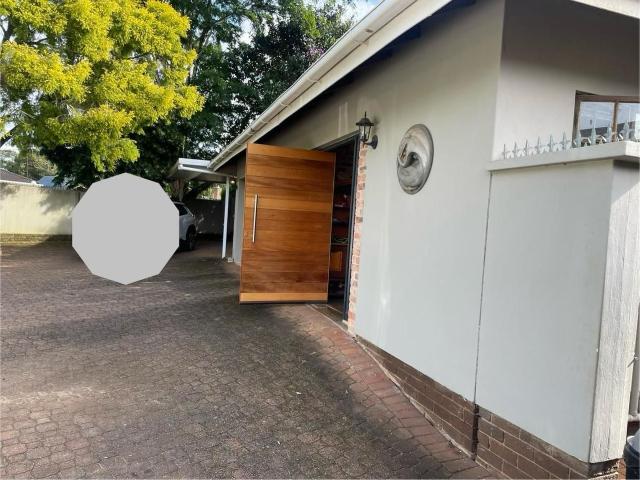 1 Bedroom bachelor flat to rent in Winston Park, Kloof
