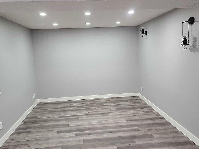 1 Bedroom Basement, Separate Entrance And Laundry 1350