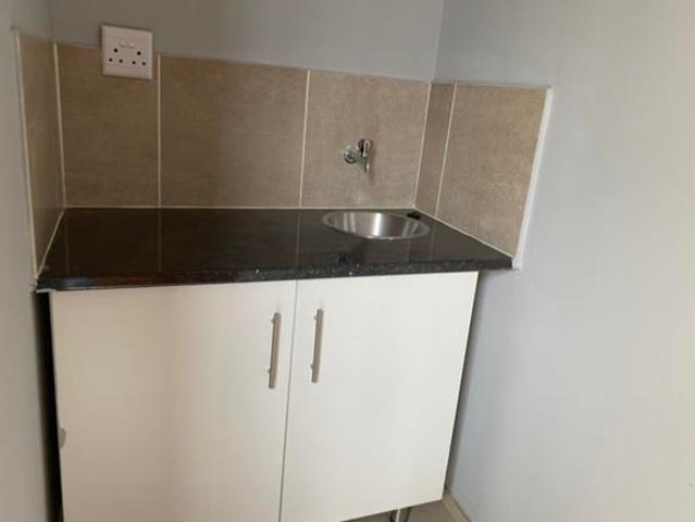 1 Bedroom Garden Cottage in Country View