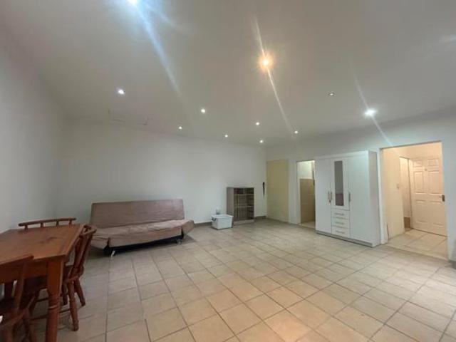 1 Bedroom Garden Cottage in Cowies Hill