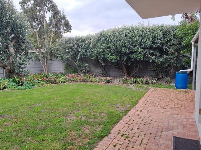 1 Bedroom Garden Cottage in Constantia