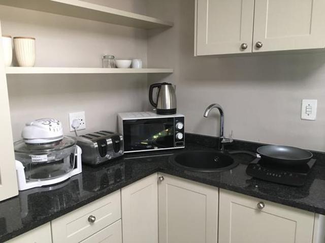 1 Bedroom Garden Cottage in Constantia