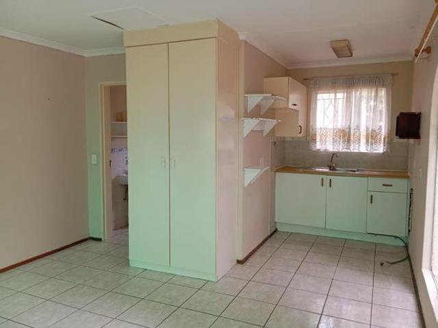1 Bedroom Garden Cottage in Albertsdal