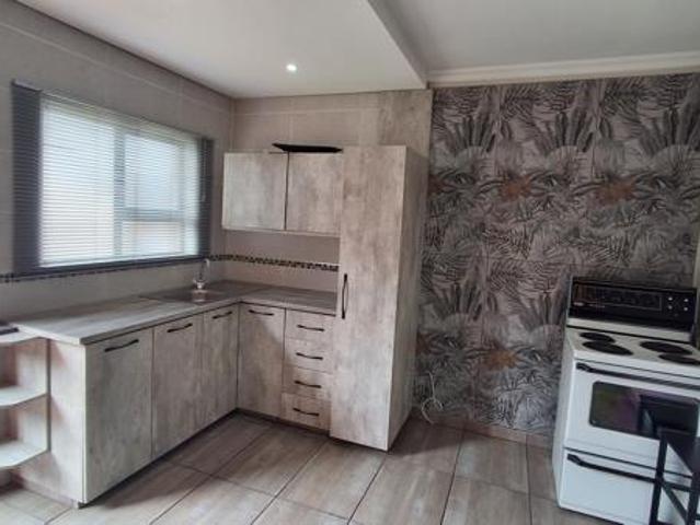 1 Bedroom Garden Cottage in Arcon Park