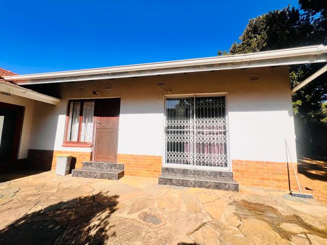 1 Bedroom Garden Cottage in Athlone Park
