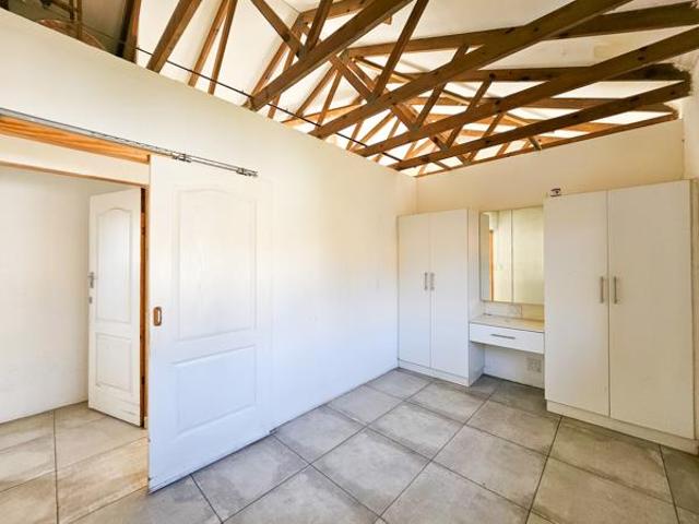 1 Bedroom Garden Cottage in Athlone Park