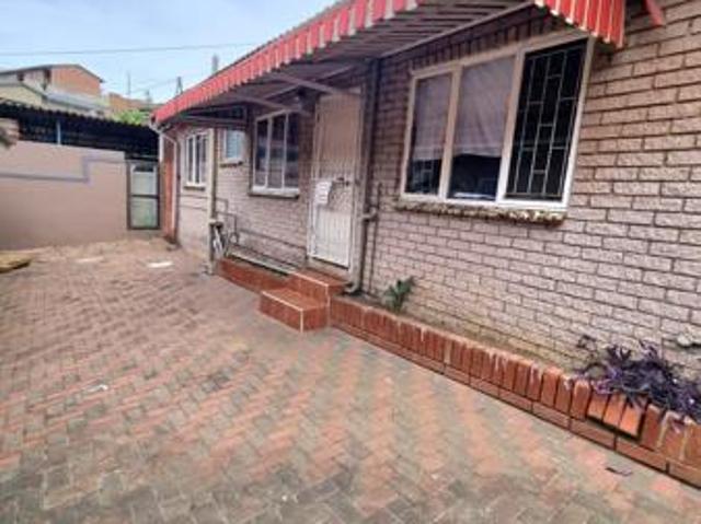 1 Bedroom Garden Cottage in Avoca