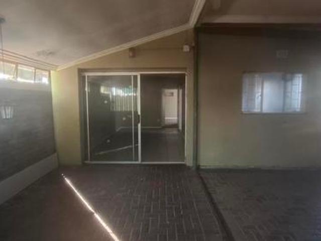 1 Bedroom Garden Cottage in Booysens