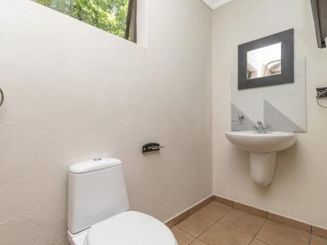 1 Bedroom Garden Cottage in Boskruin