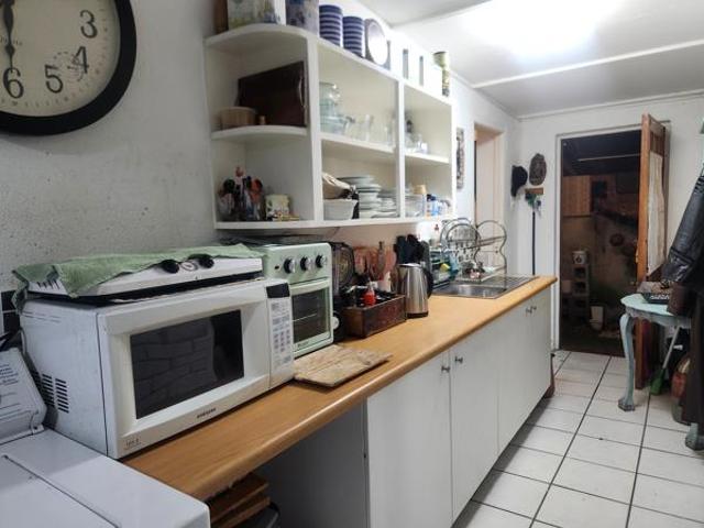 1 Bedroom Garden Cottage in Boston