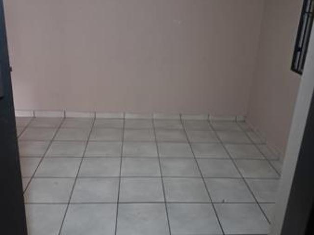 1 Bedroom Garden Cottage in Bezuidenhout Valley