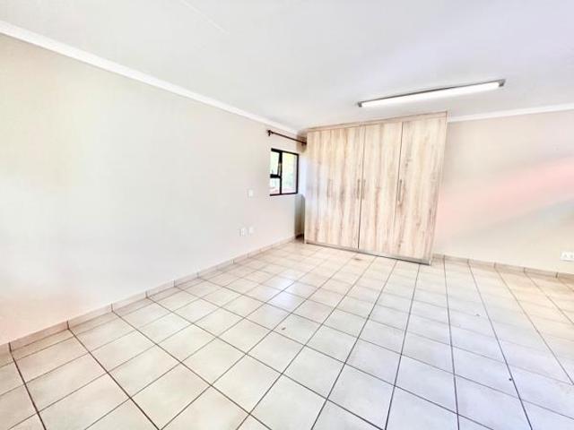 Studio apartment in Beaulieu