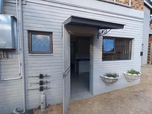 1 Bedroom Garden Cottage in Bedfordview
