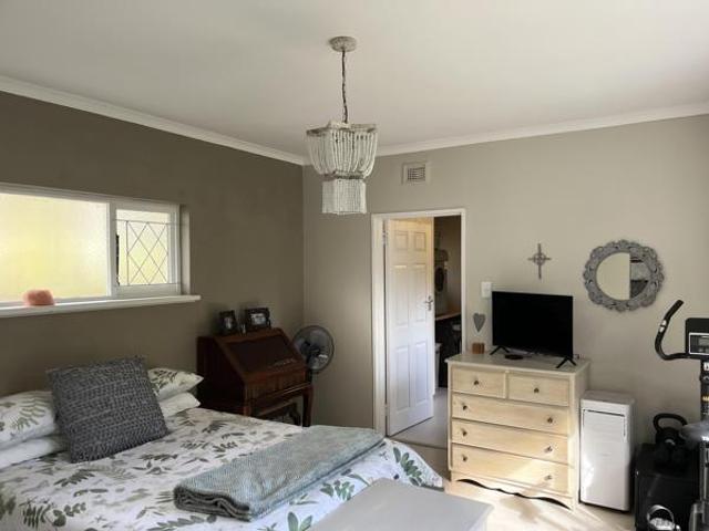 1 Bedroom Garden Cottage in Belvedere