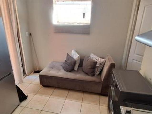 1 Bedroom Garden Cottage in Birch Acres