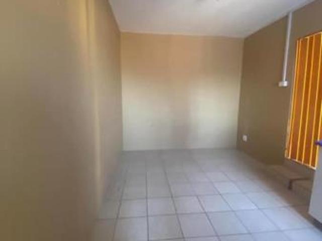 1 Bedroom Garden Cottage in Bluff