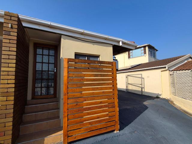 1 Bedroom Garden Cottage in Bluff