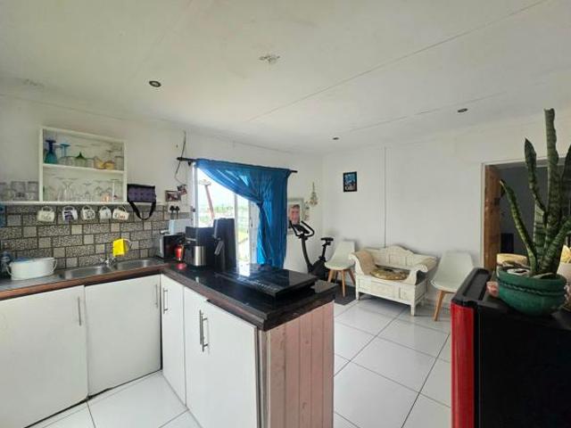 1 Bedroom Garden Cottage in Brighton Beach