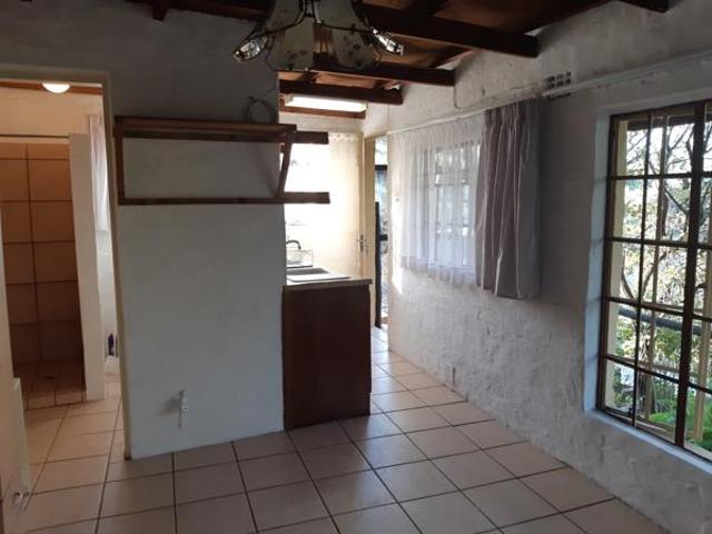 1 Bedroom Garden Cottage in Broederstroom AH