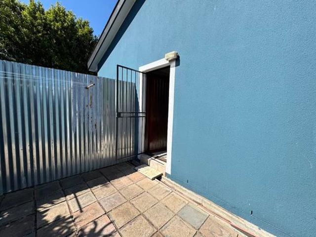 1 Bedroom Garden Cottage in Gordons Bay Central