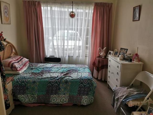 1 Bedroom Garden Cottage in Glen Marais