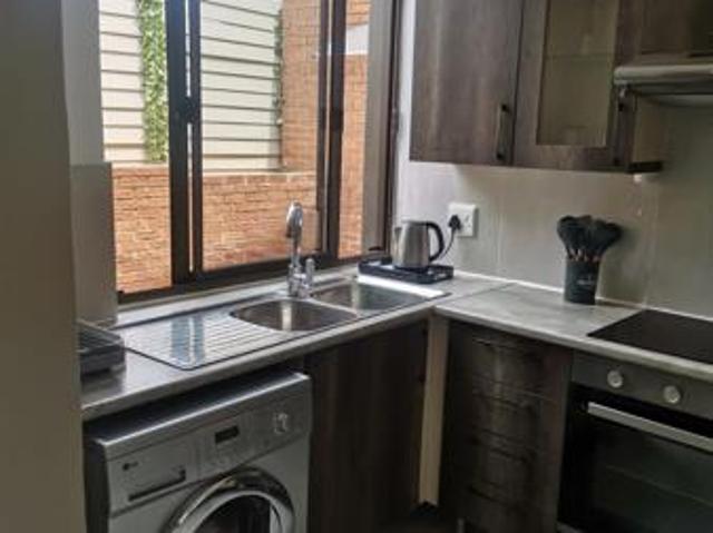 1 Bedroom Garden Cottage in Glenanda