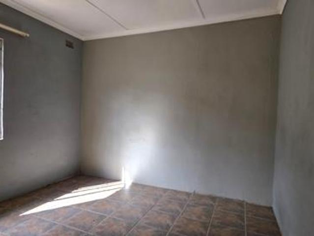 1 Bedroom Garden Cottage in Glenashley