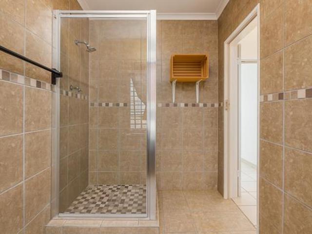 1 Bedroom Garden Cottage in Greenhills