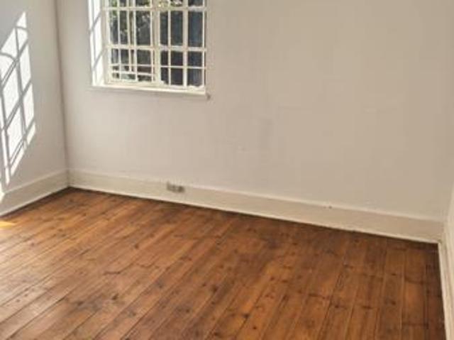 1 Bedroom Garden Cottage in Greenside
