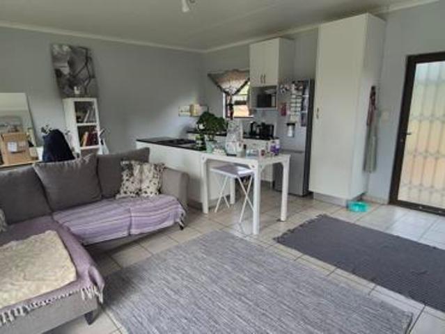 1 Bedroom Garden Cottage in Groenvlei SH