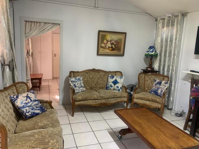 1 Bedroom Garden Cottage in Dawn View