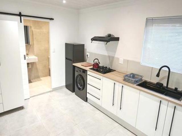 1 Bedroom Garden Cottage in Denneoord