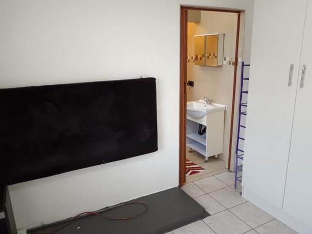 1 Bedroom Garden Cottage in Durban North