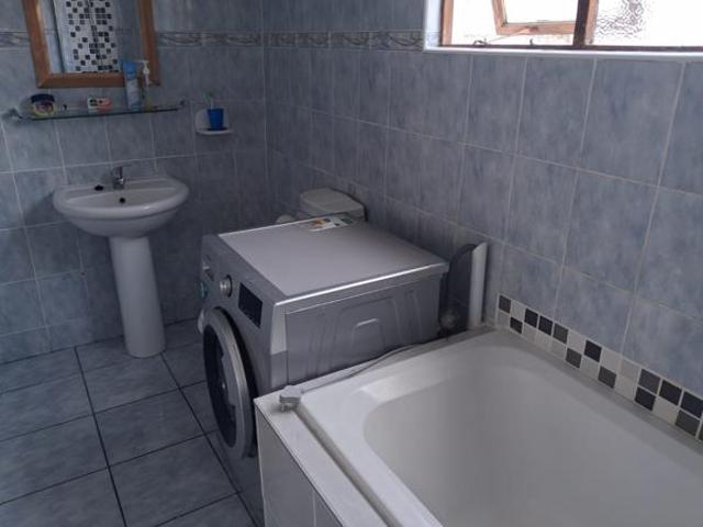 1 Bedroom Garden Cottage in East London Central