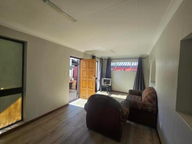 1 Bedroom Garden Cottage in Edendale