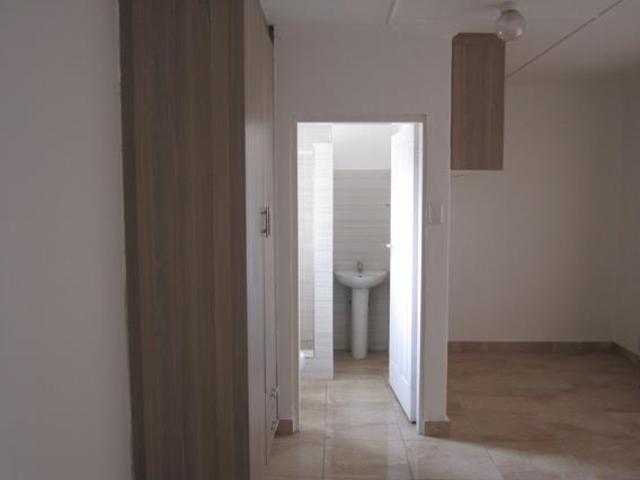 1 Bedroom Garden Cottage in Edleen