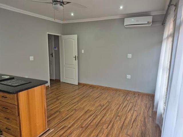 1 Bedroom Garden Cottage in Eldoraigne