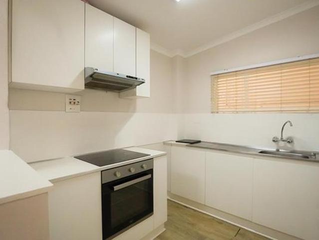 1 Bedroom Garden Cottage in Essenwood