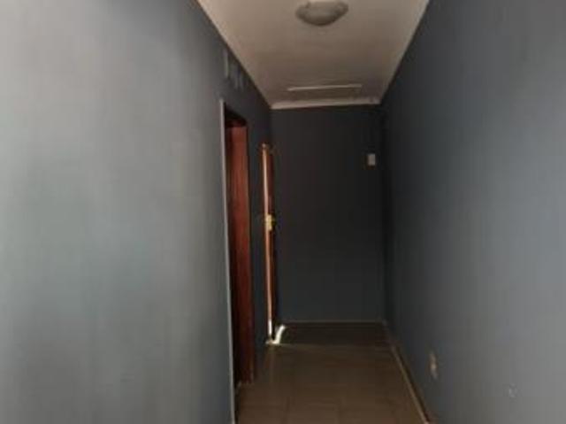 1 Bedroom Garden Cottage in Everest Heights