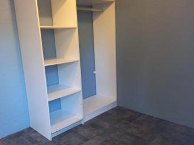 1 Bedroom Garden Cottage in Fairland